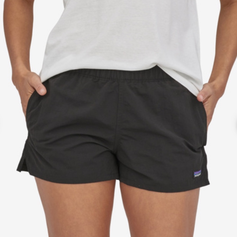Patagonia W’s Barely Baggies Shorts in Black